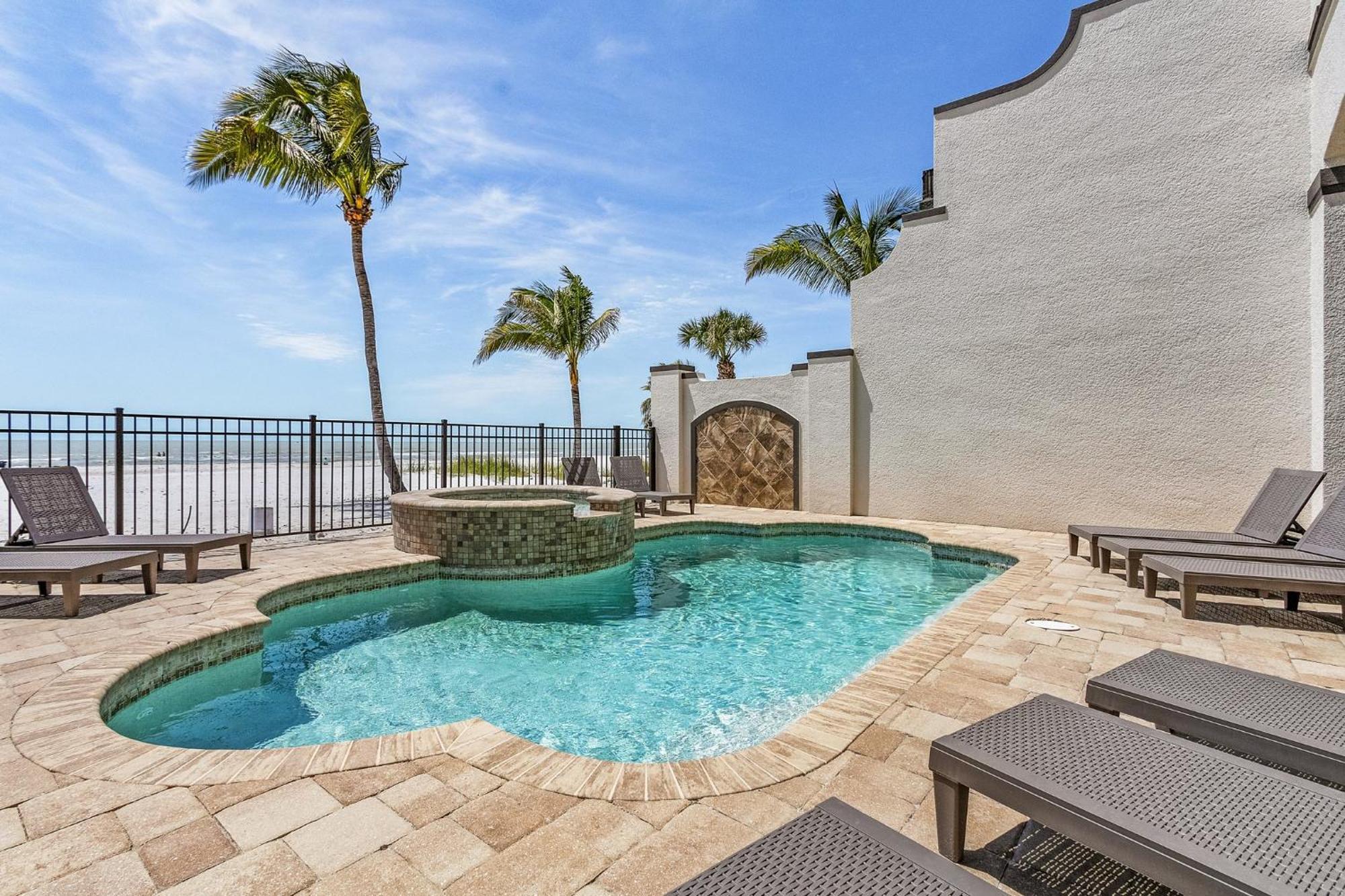 Villa Gulf-Front 10Br Estate: Private Pools, Spas, Views Fort Myers Beach Exterior foto